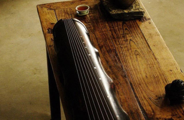 岳阳市古琴蕴含的传统文化，一把古琴制备出来要两年的时间